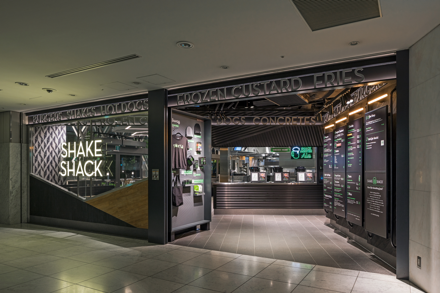 シェイク シャック 新宿 サザン テラス